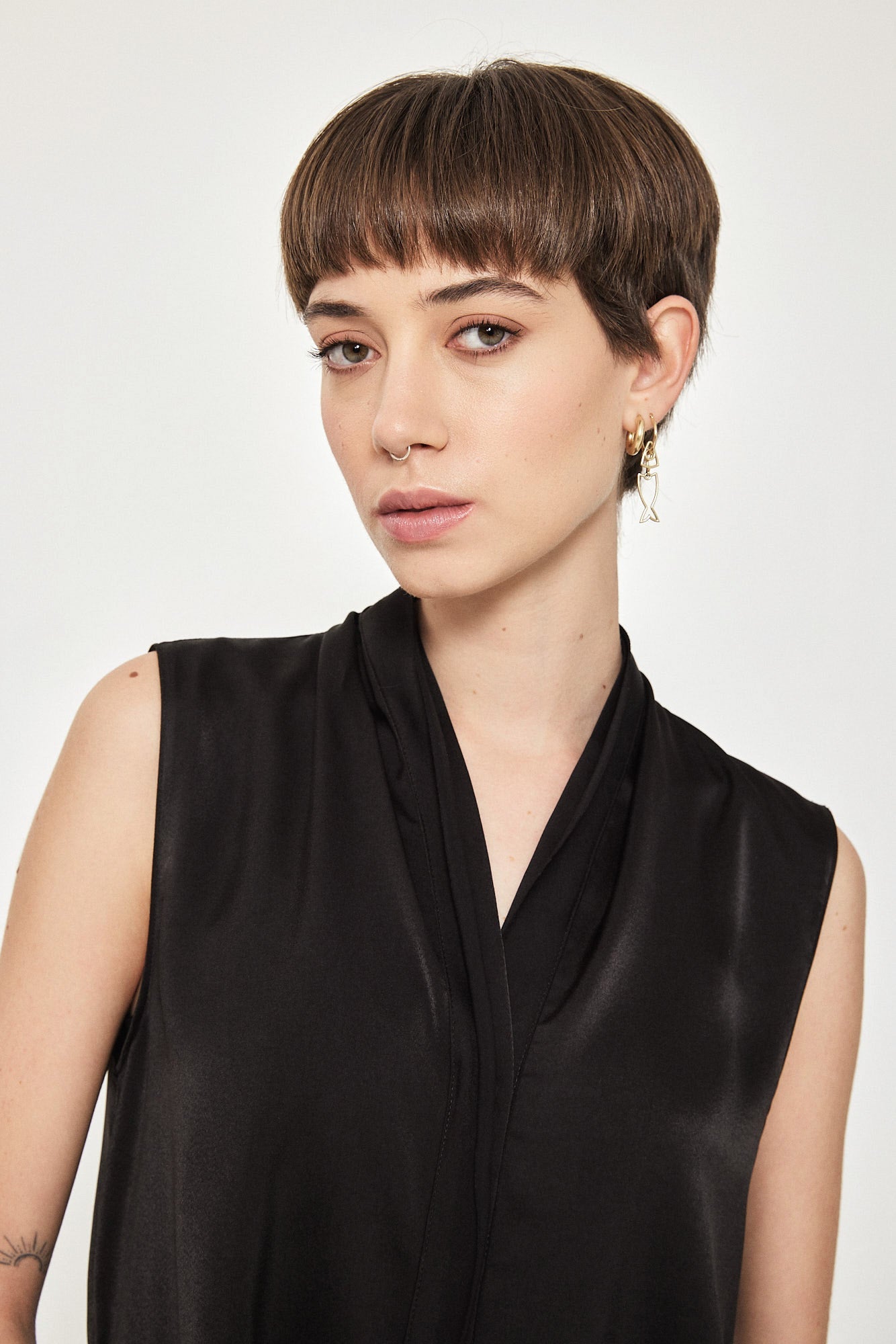 BUTTON TANK TOP BLACK