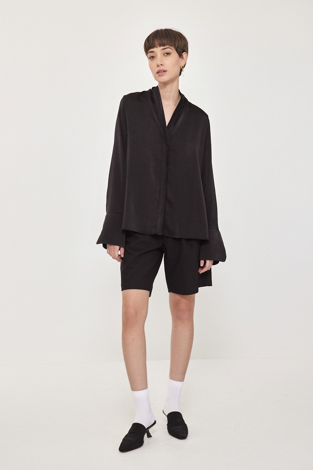 MILEY BUTTON SHIRT BLACK
