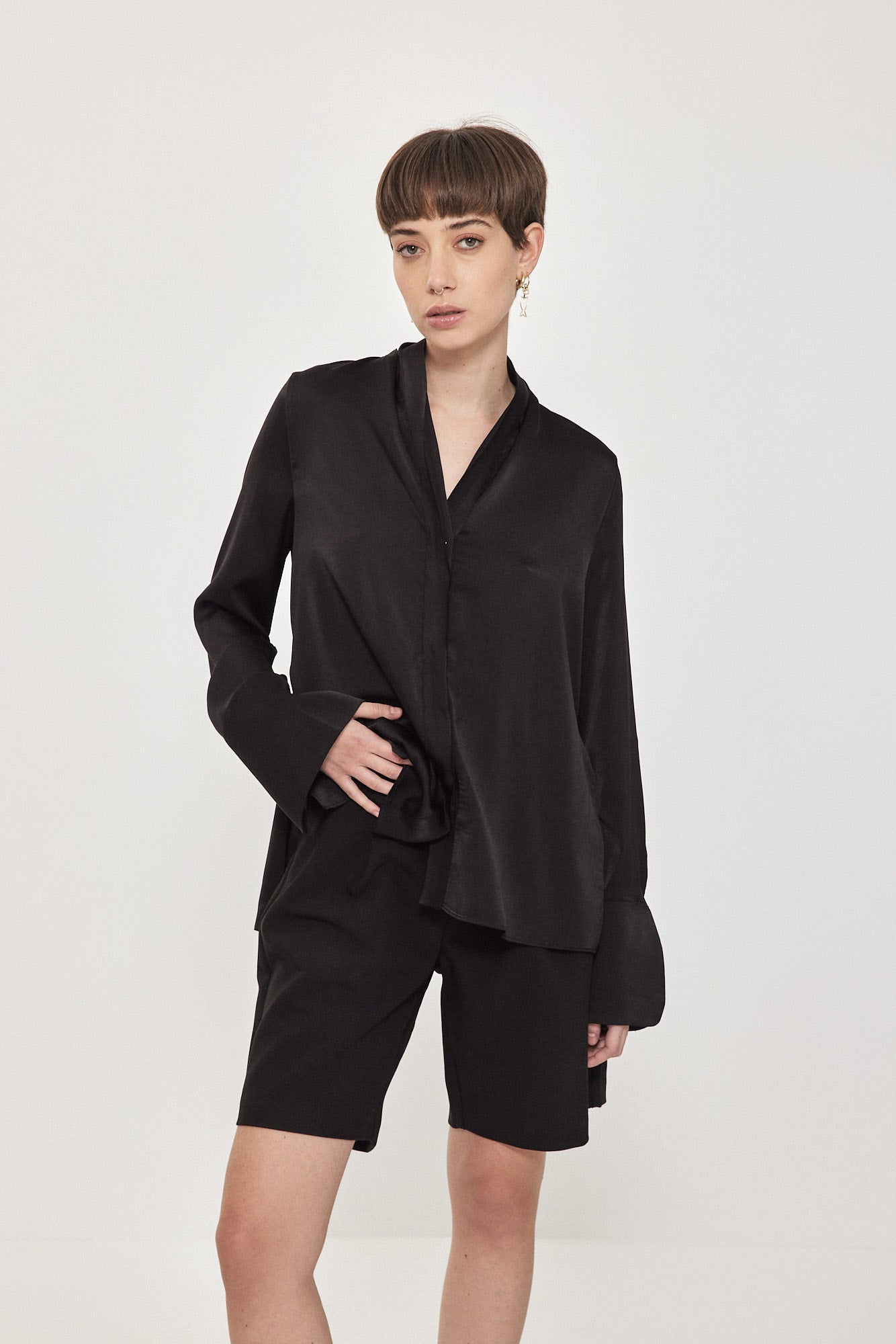 MILEY BUTTON SHIRT BLACK
