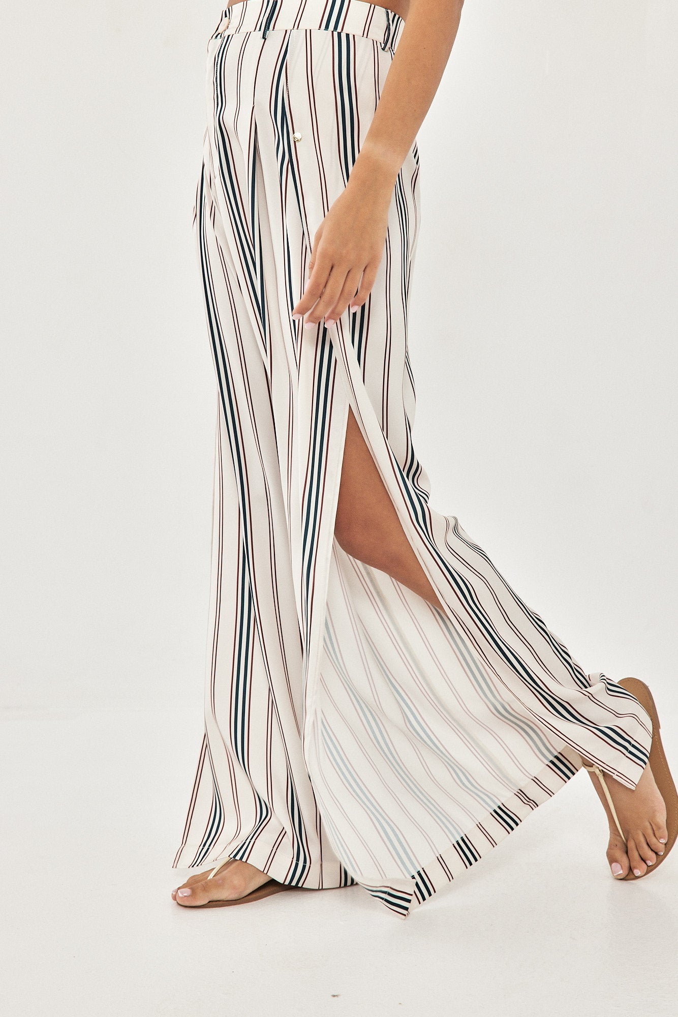 WIDE PANTS SLIT STRIPE