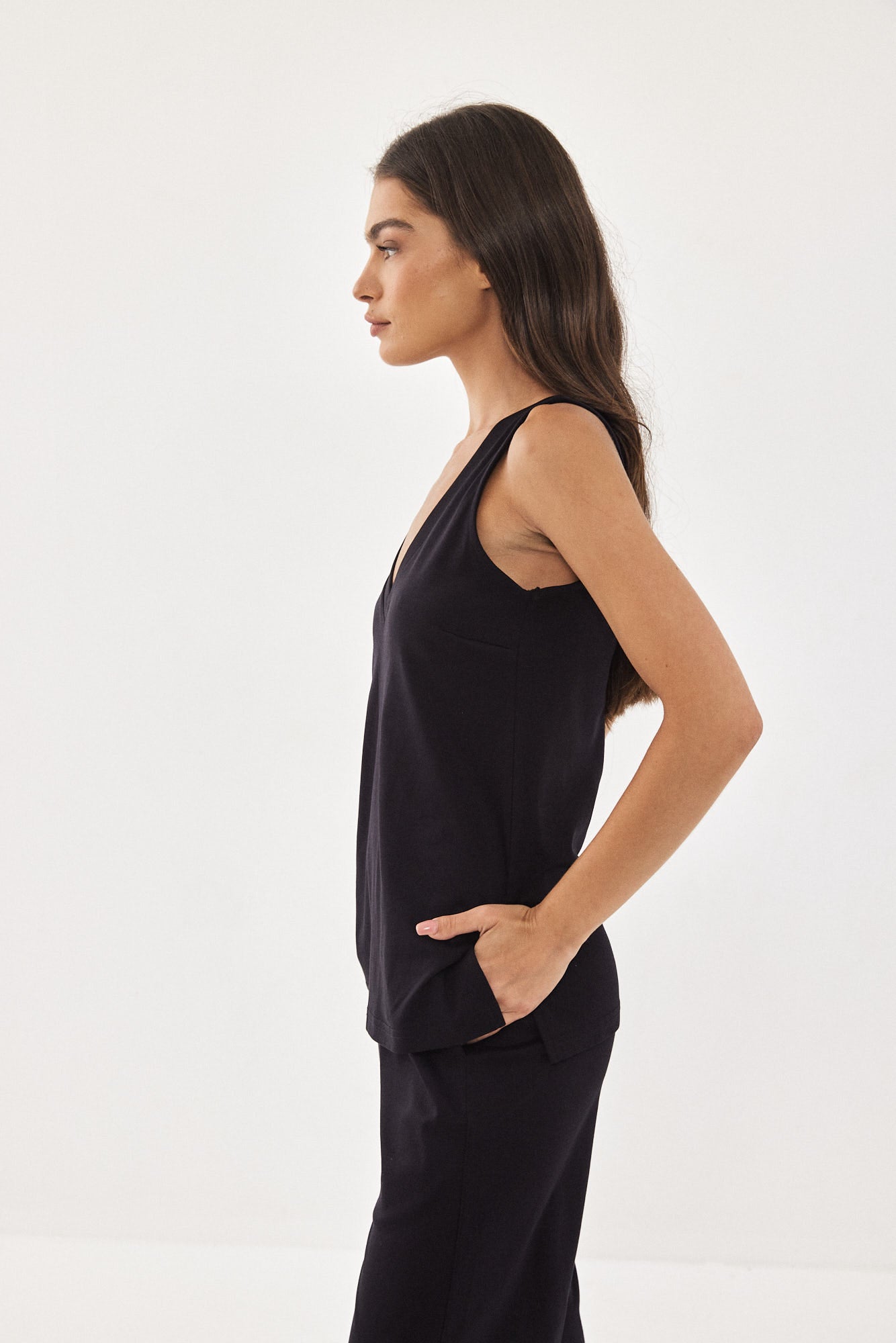 GALIS TANK TOP BLACK