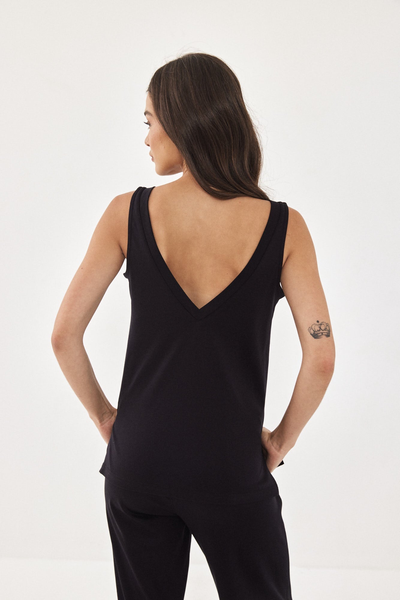 GALIS TANK TOP BLACK