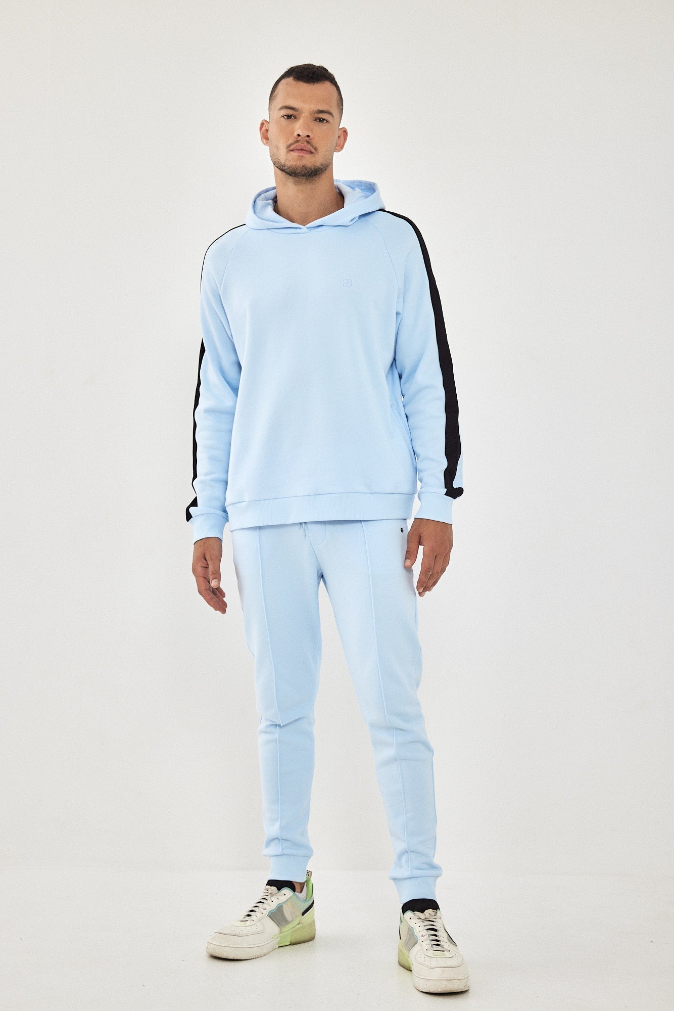 ARIEL UNISEX JOOGER LIGHT BLUE