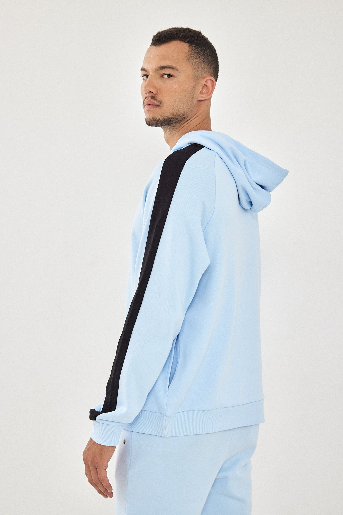 AMIT HODDIE LIGHT BLUE