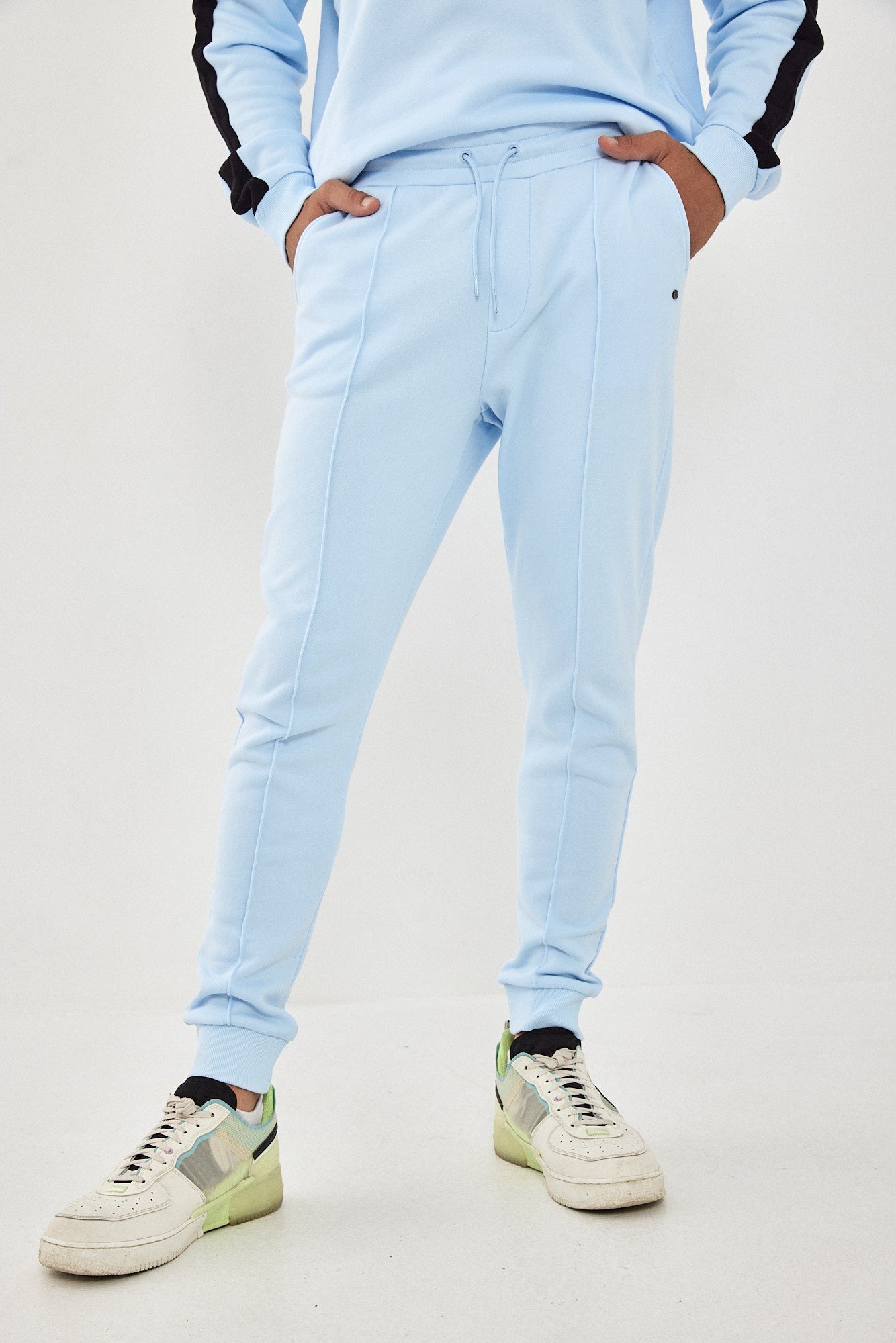 ARIEL UNISEX JOOGER LIGHT BLUE