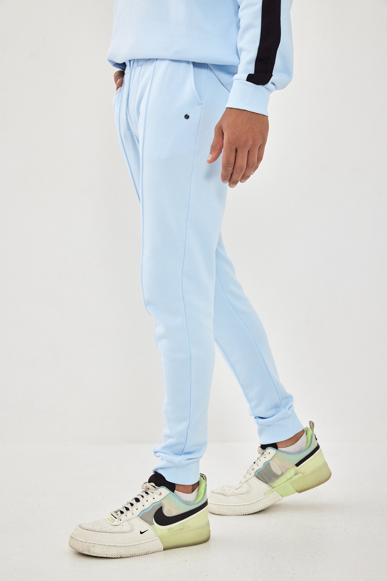 ARIEL UNISEX JOOGER LIGHT BLUE
