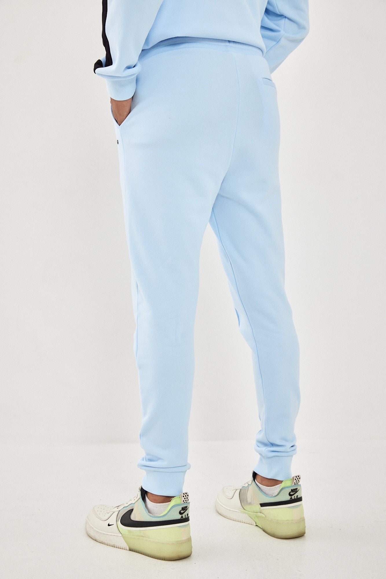 ARIEL UNISEX JOOGER LIGHT BLUE