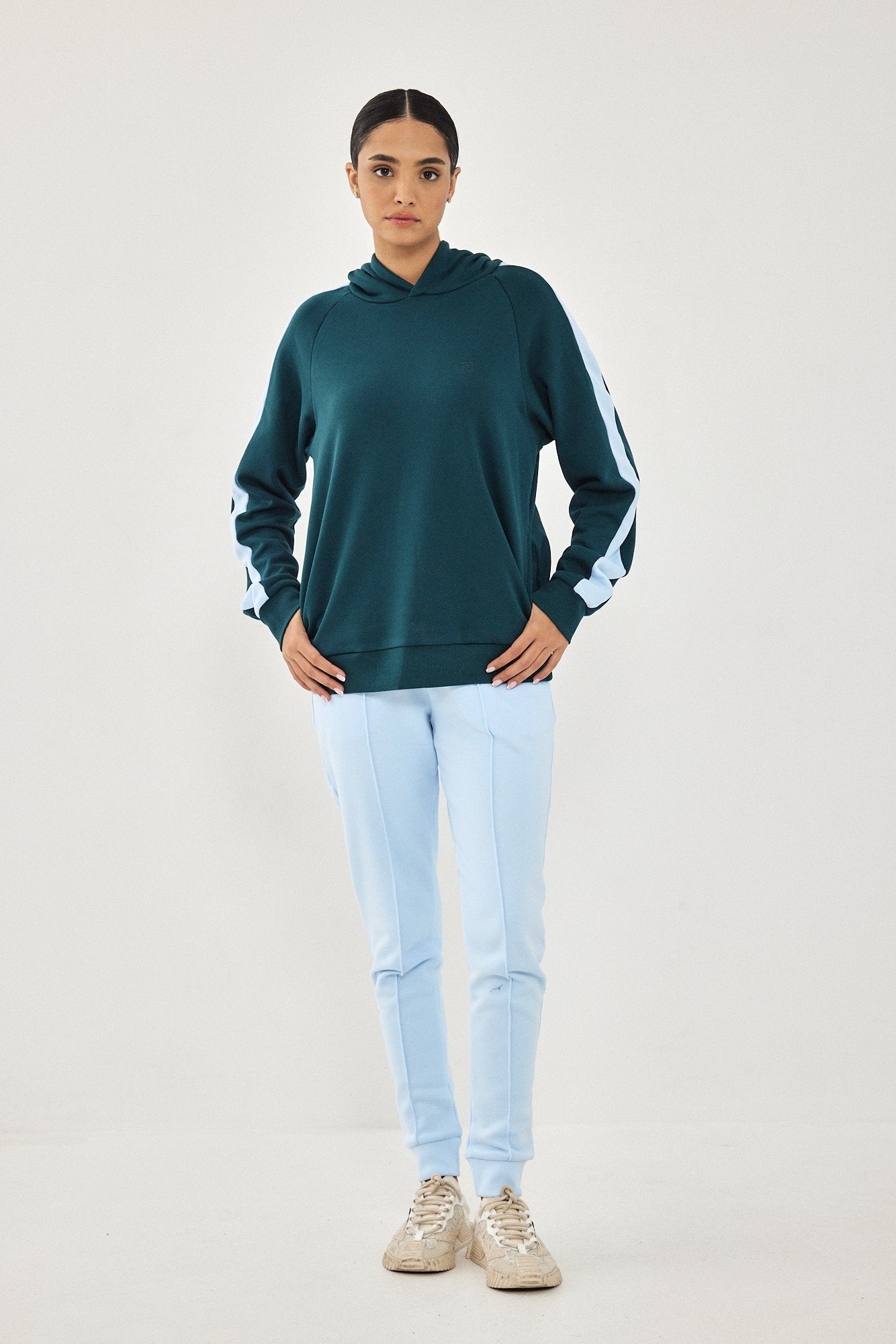 ARIEL UNISEX JOOGER LIGHT BLUE