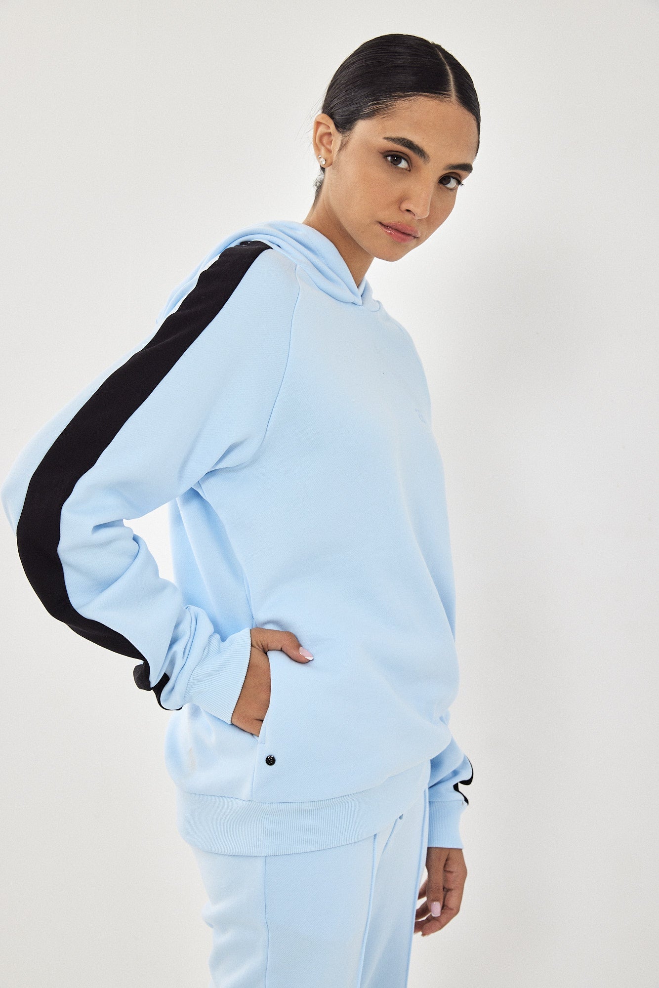 AMIT HODDIE LIGHT BLUE