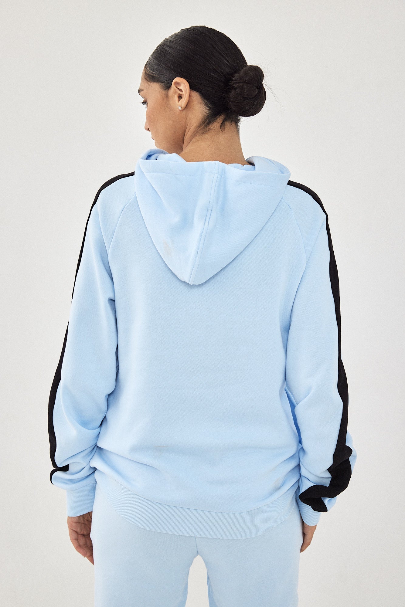 AMIT HODDIE LIGHT BLUE