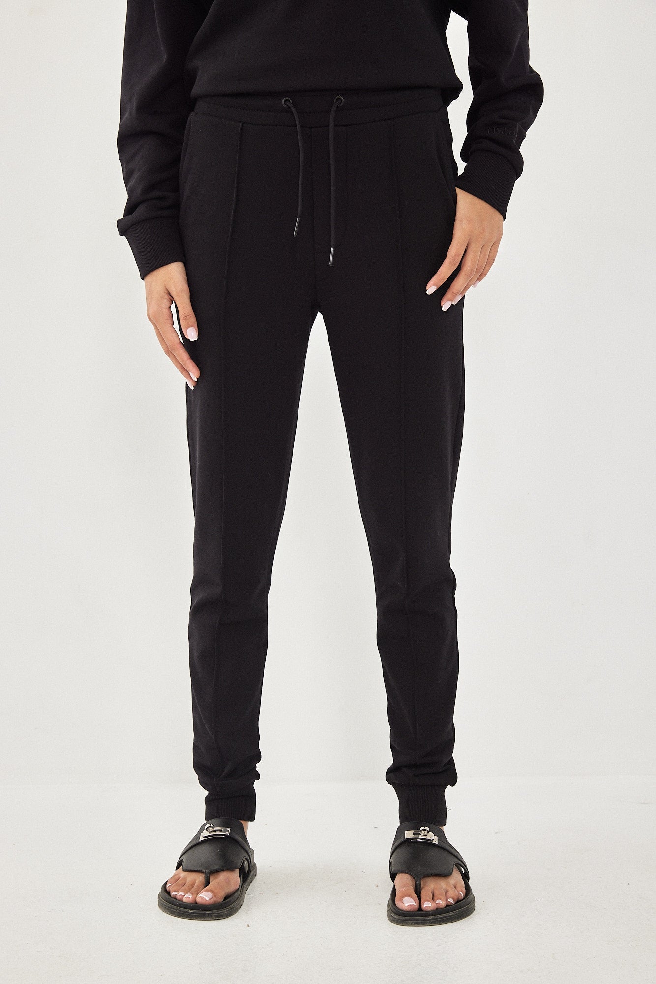 ARIEL UNISEX JOOGER BLACK