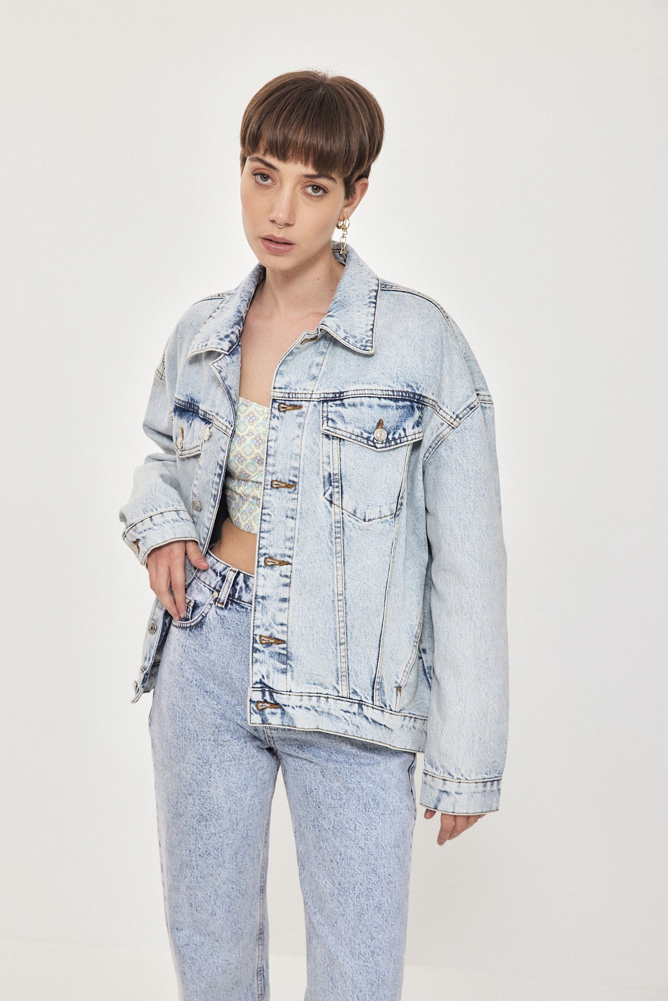 NO 10. MOM JEANS HIGH WAIST LIGHT BLUE