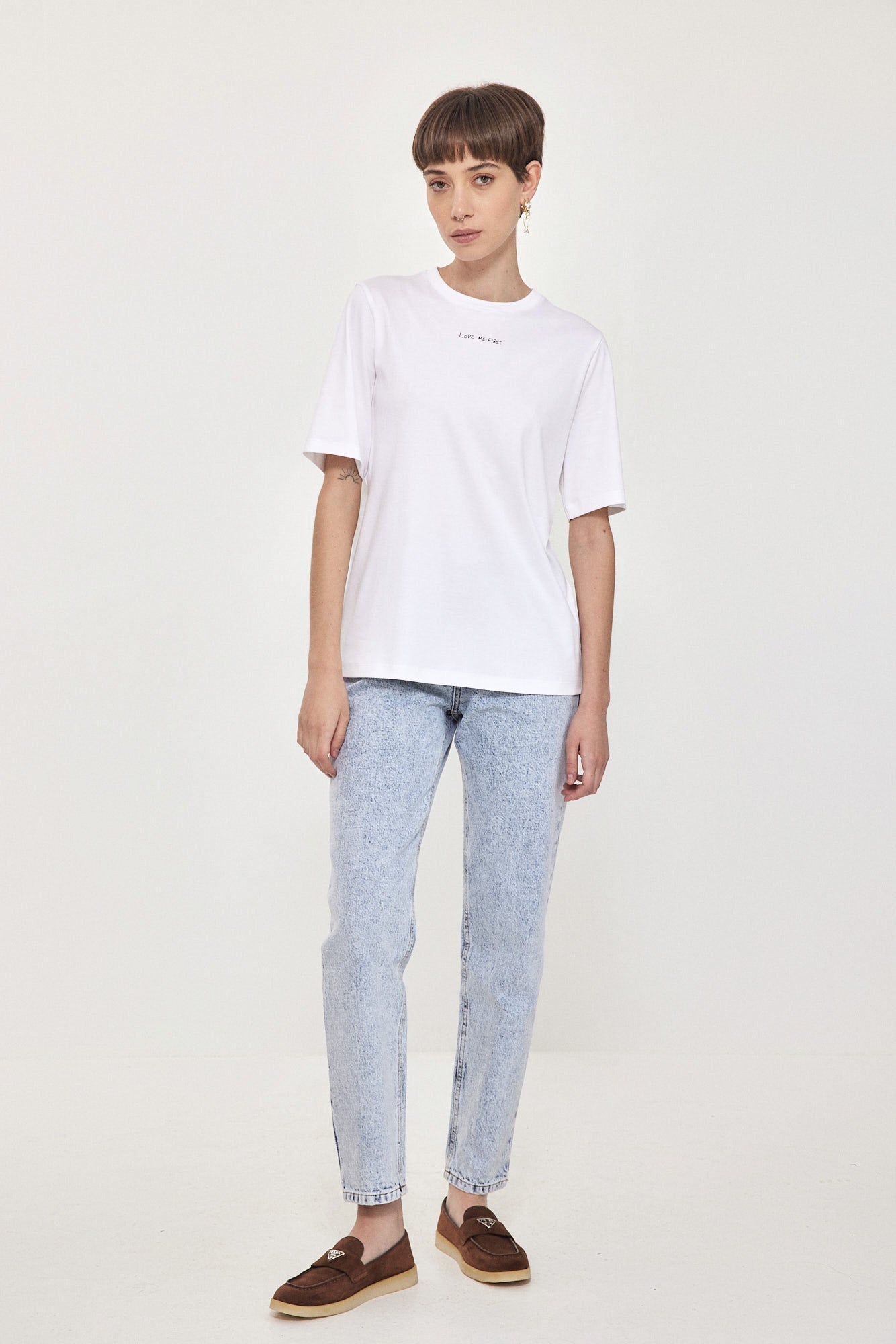 NO 10. MOM JEANS HIGH WAIST LIGHT BLUE