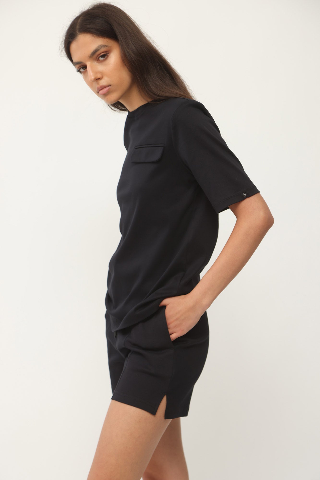 POCKET T BLACK