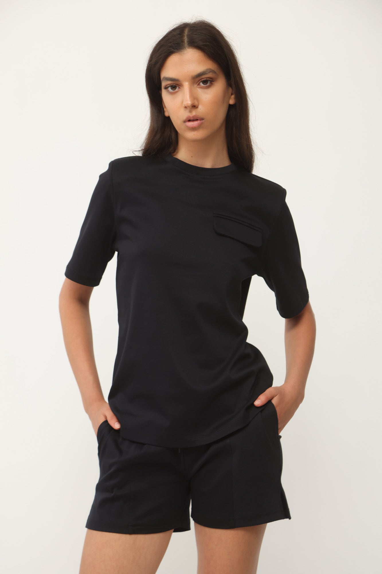 POCKET T BLACK