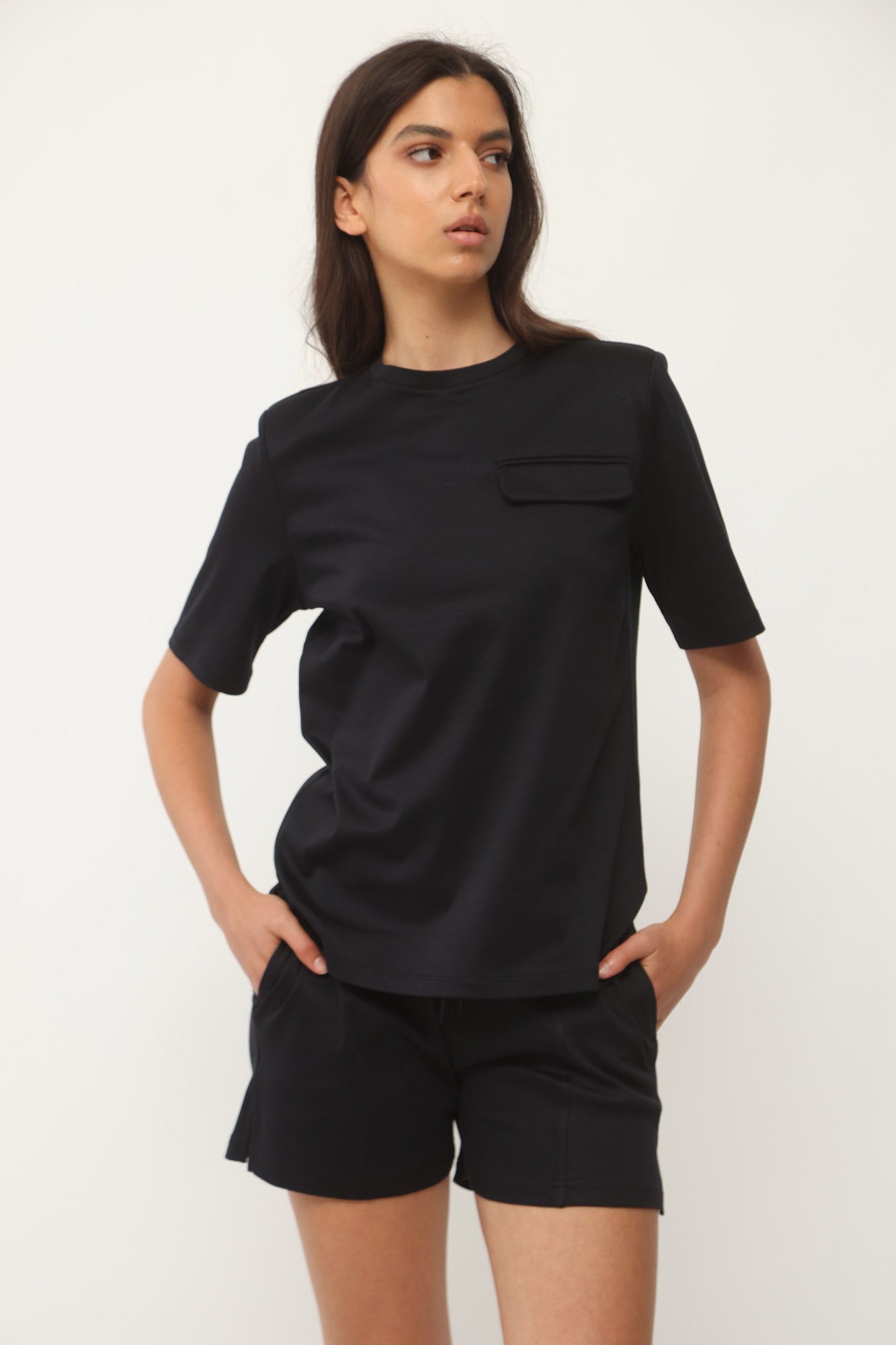 POCKET T BLACK
