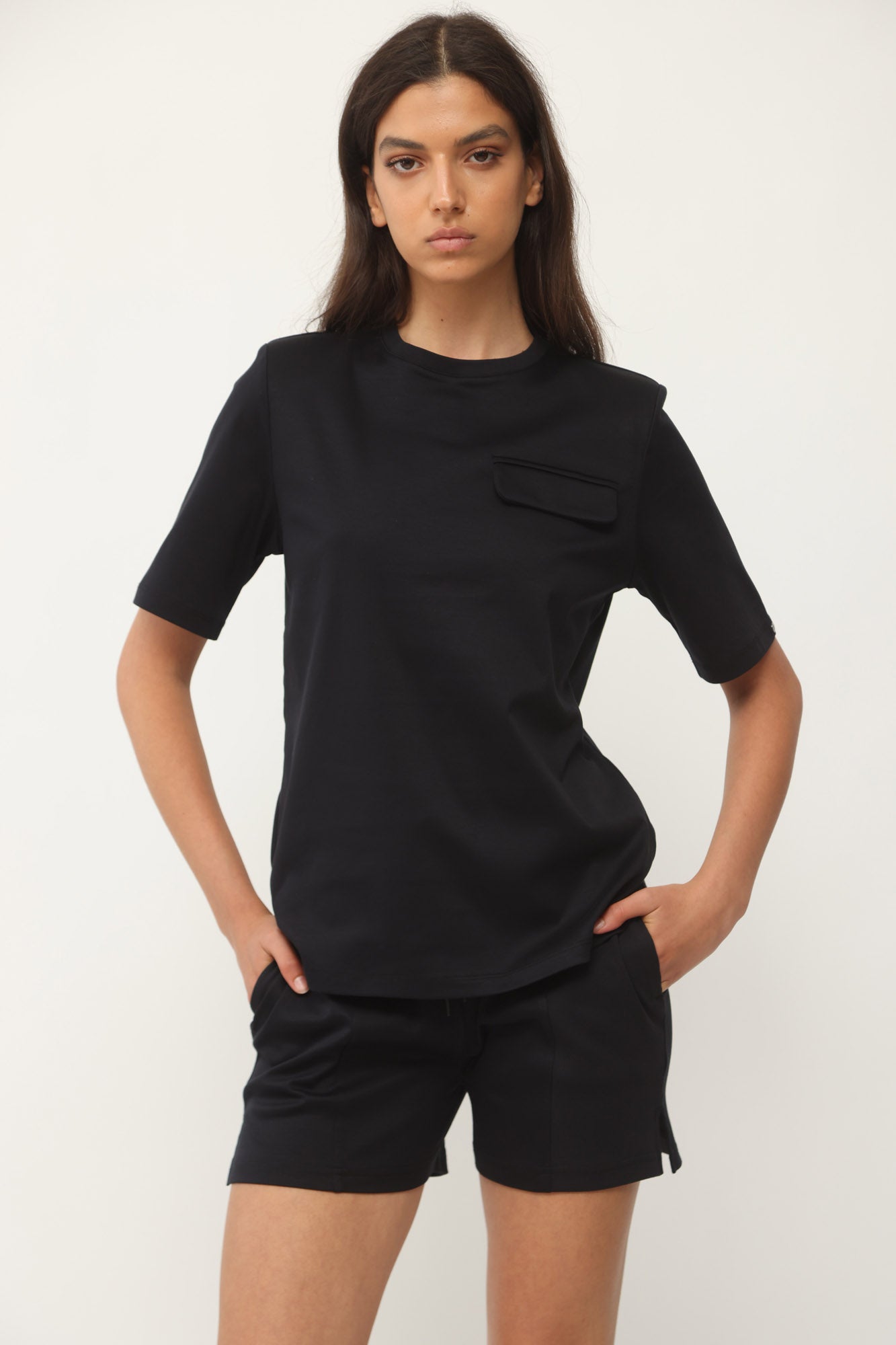POCKET T BLACK