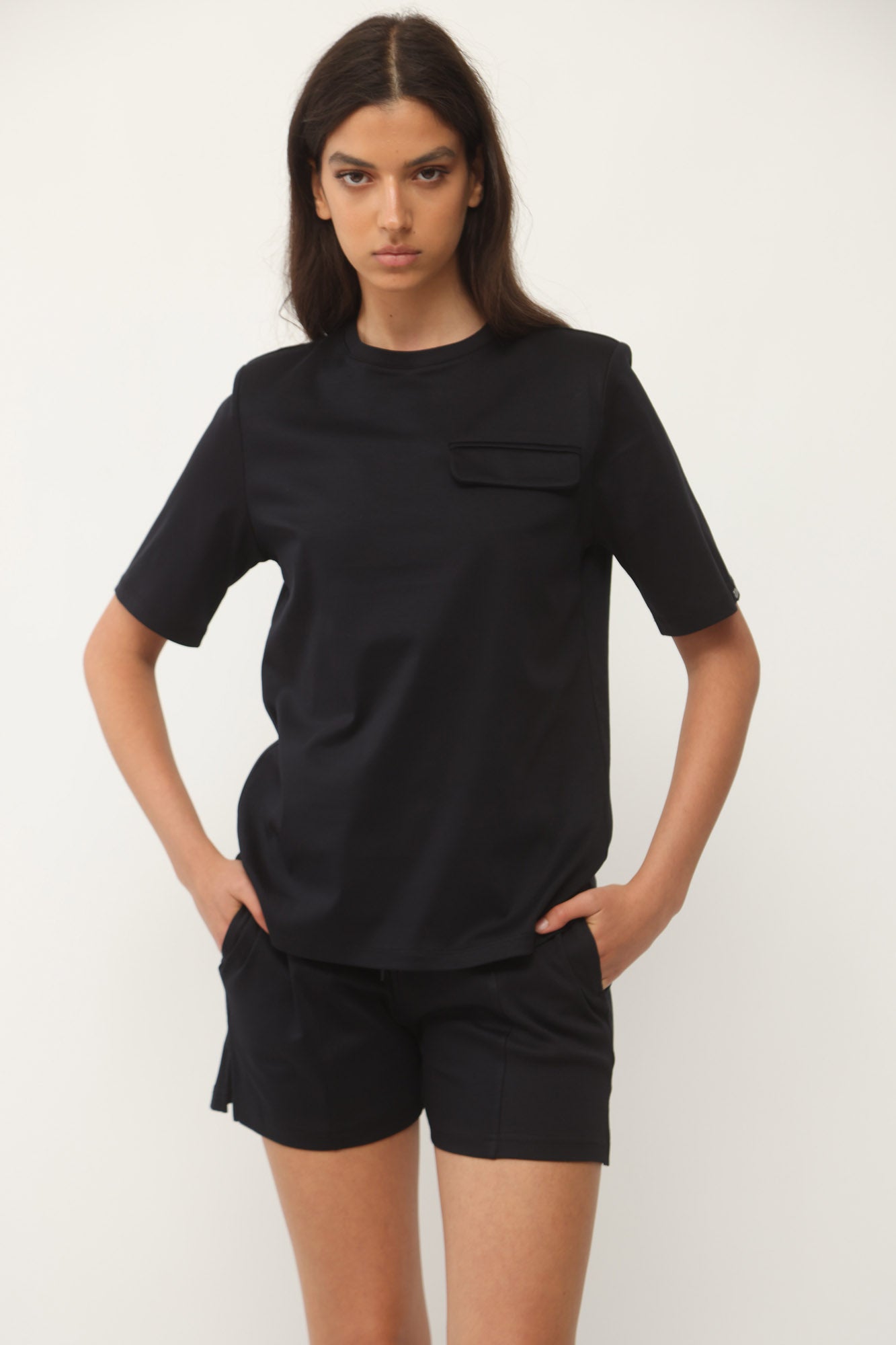 POCKET T BLACK