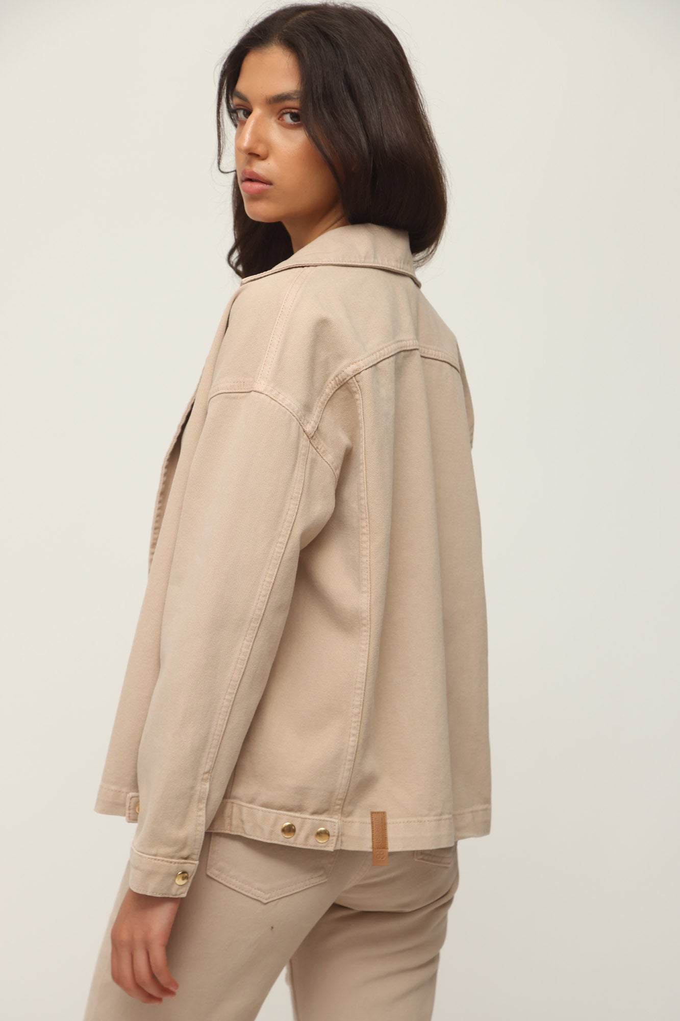 DENIM JACKET HIDDEN SNAPS BEIGE