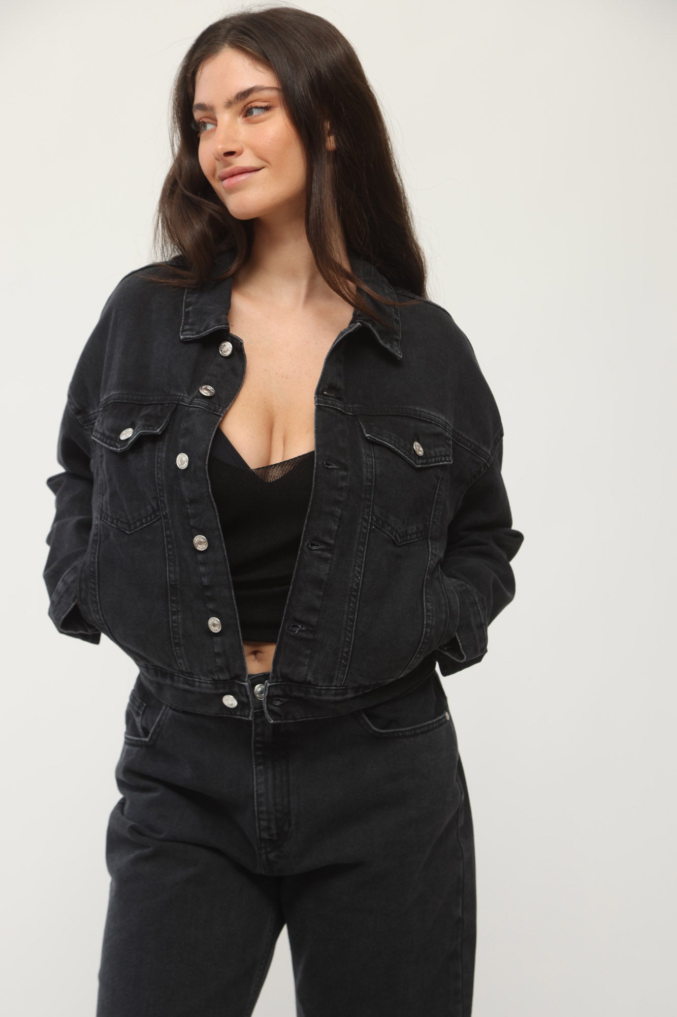 CROPPED DENIM JACKET BLACK