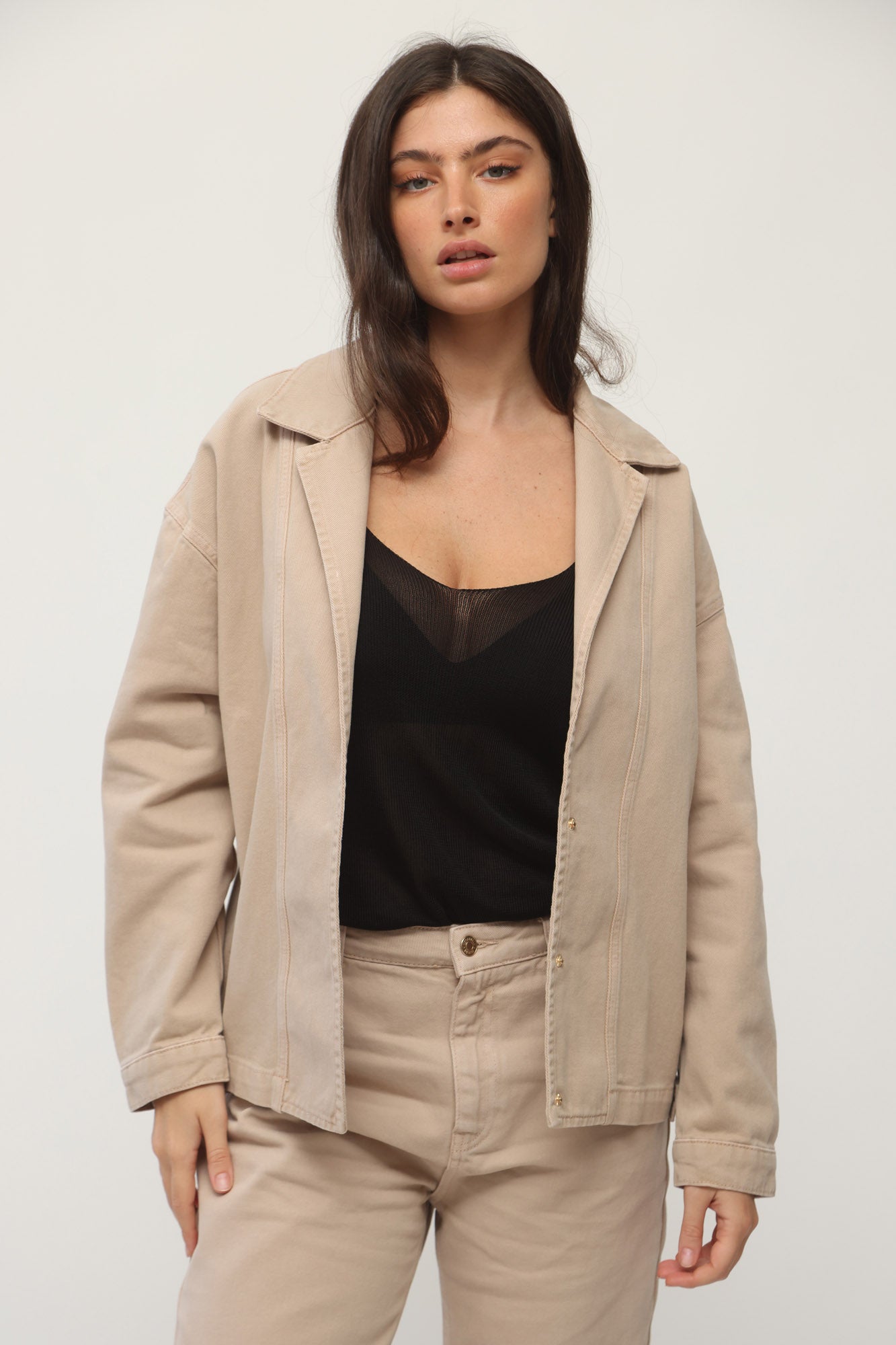 DENIM JACKET HIDDEN SNAPS BEIGE