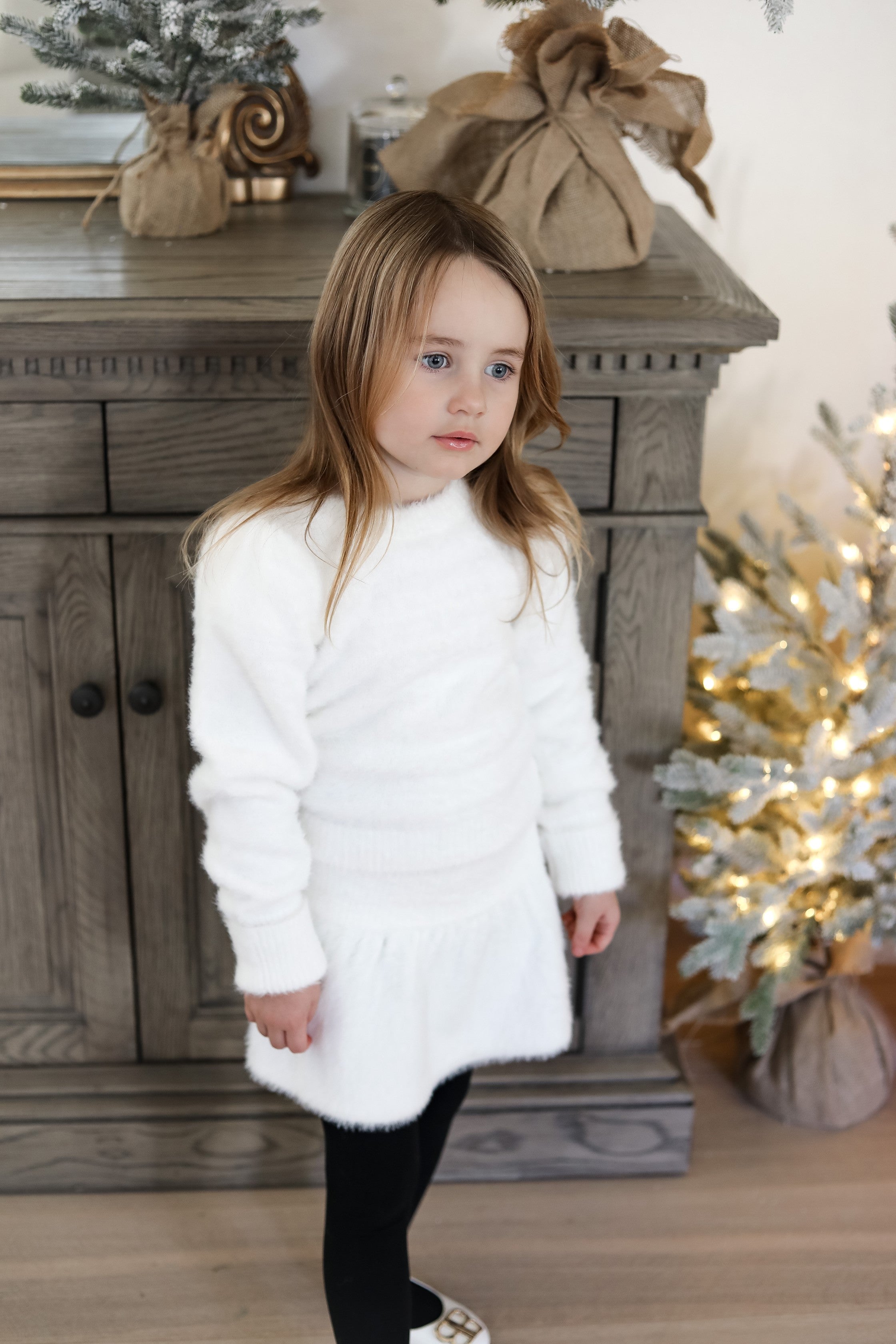 FLUFFY KNIT MINI SKIRT WHITE