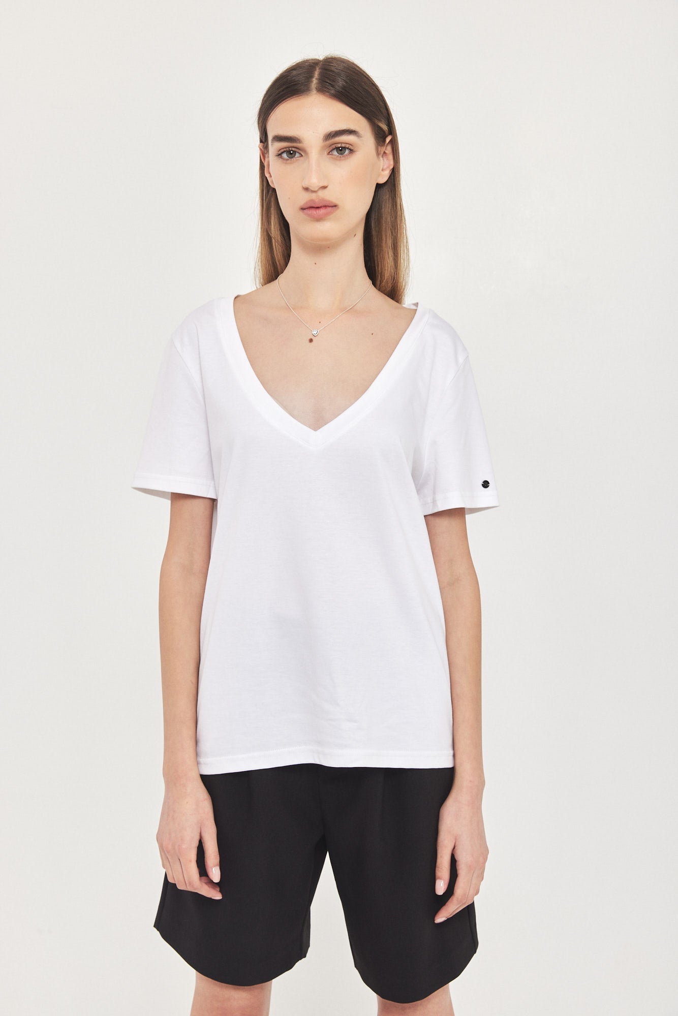 WOMEN T WHITE