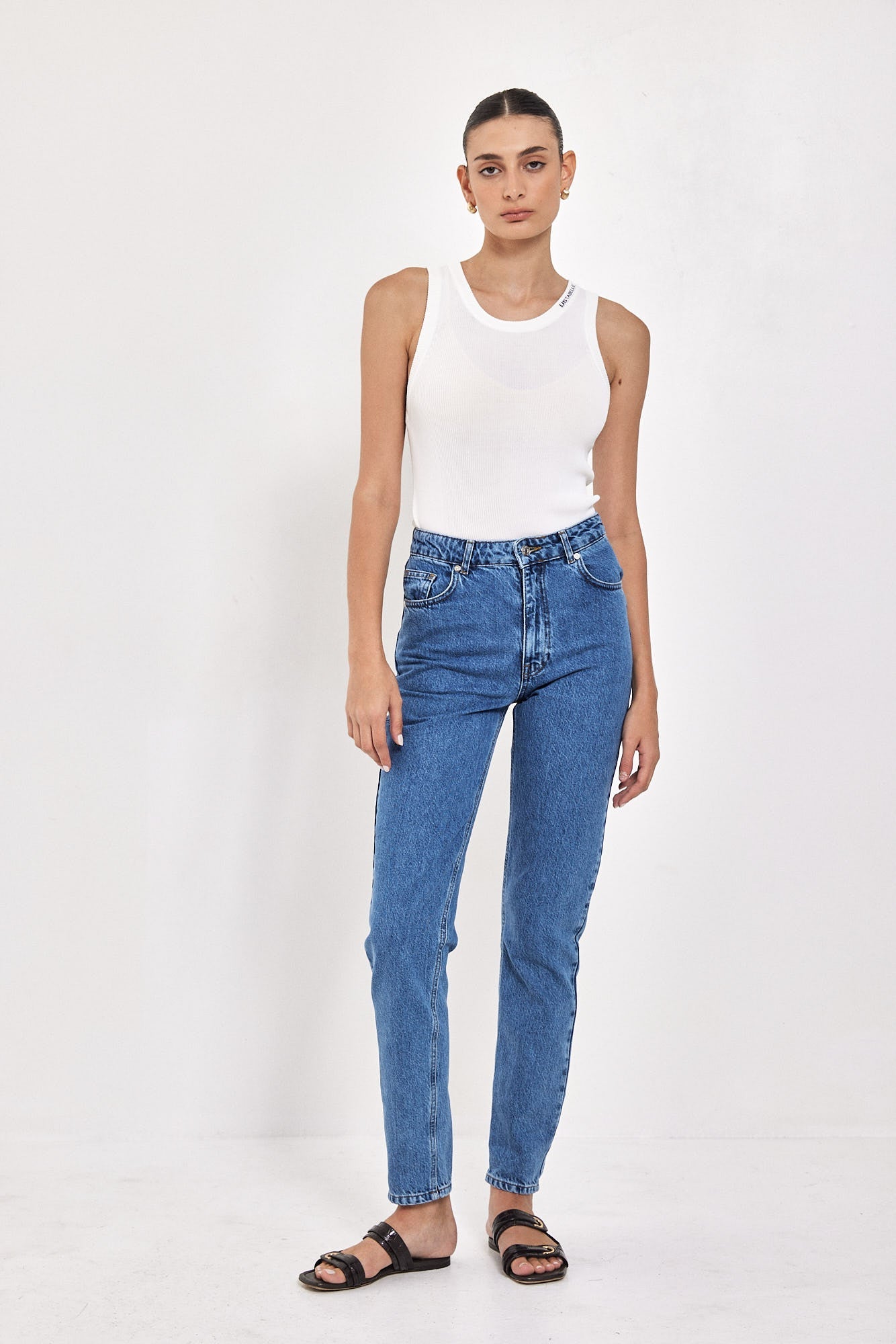 NO 10. MOM JEANS HIGH WAIST BLUE JEANS